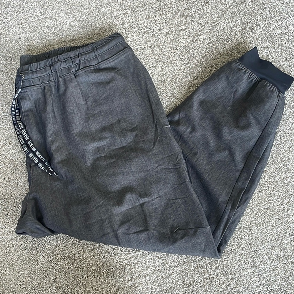 Roth Men’s Jogger Scrub Pants